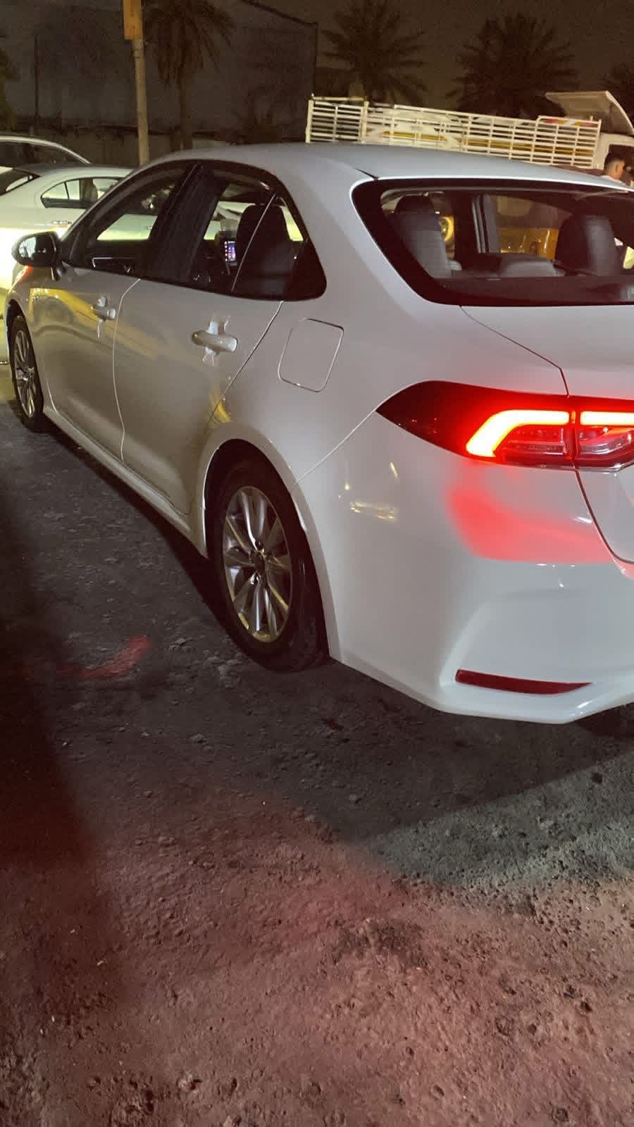 كورلا هايبرد موديل 24فول مواصفات بيها 3رصعات وبارد كد اصبعين جاملغ خلفي ما مبين اصلا ماشيه81 السعر 140وبيها مجال قليل لل