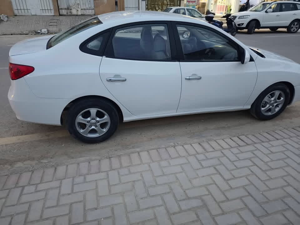 هيونداي (Hyundai) إلنترا (Elantra) 2010